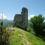 La torre coronando Calamés