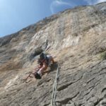 Llegando a la parte desplomada del tercer largo