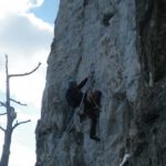 Emy en la parte de 6a+ del quinto largo