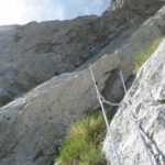 Cerca del monolito del L2